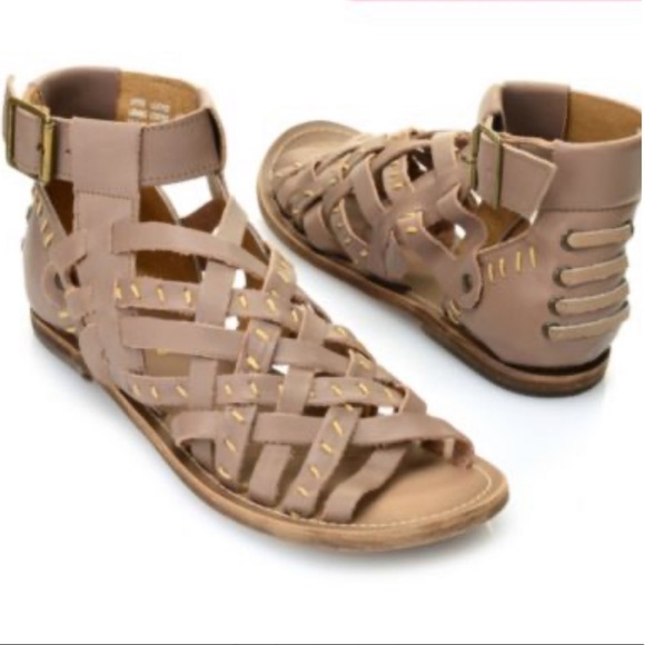 Leather Buckle Studs Detailed Gladiator Sandal - Picture 8 of 8